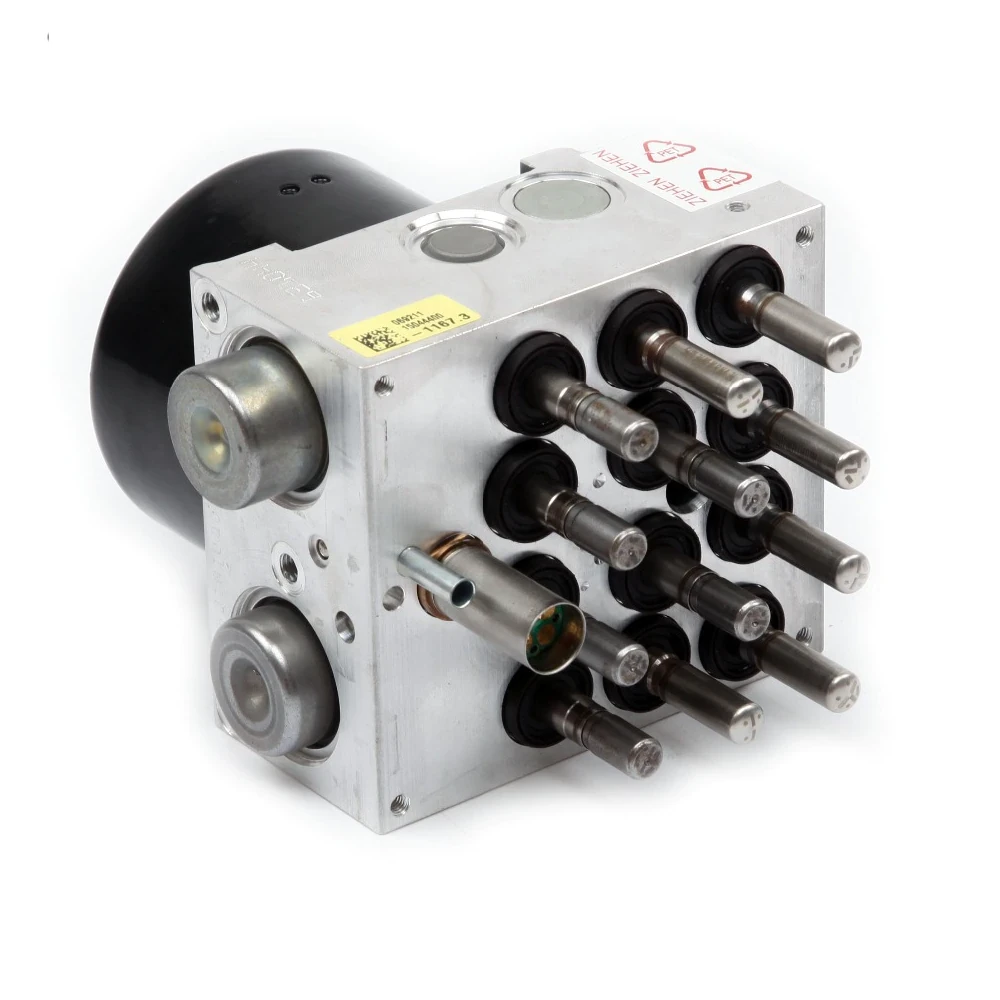 Ausfall des Bremssystems – Pedal fällt. Ausfall der ABS-Pumpe.